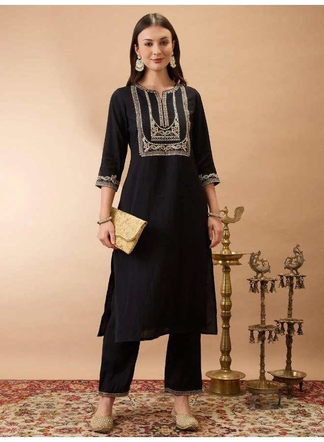 globus Globus Women Black Round Neck Zari Embroidered Yoke Straight Kurta With Pant Festive Set